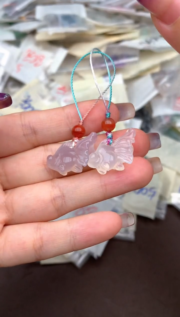 未镶嵌手机挂玛瑙/玉髓多样性发货（发一个）手机挂