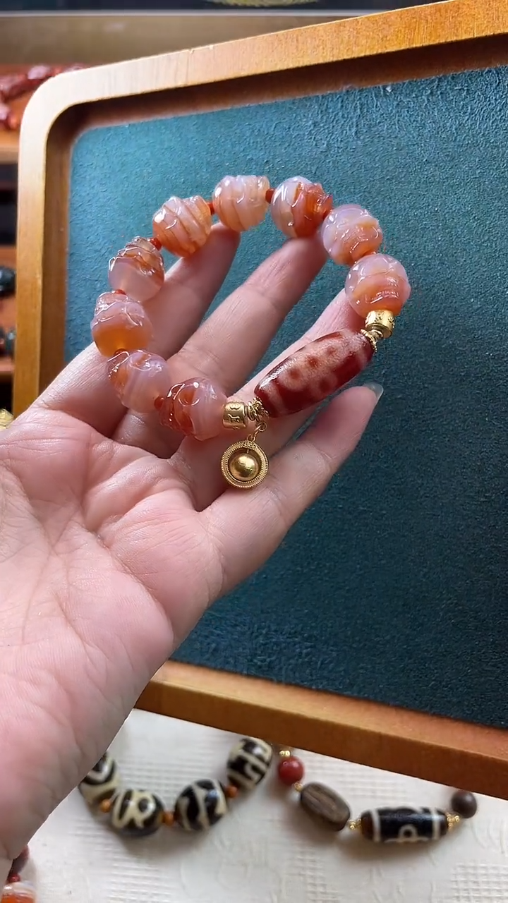 未镶嵌1玛瑙/玉髓             