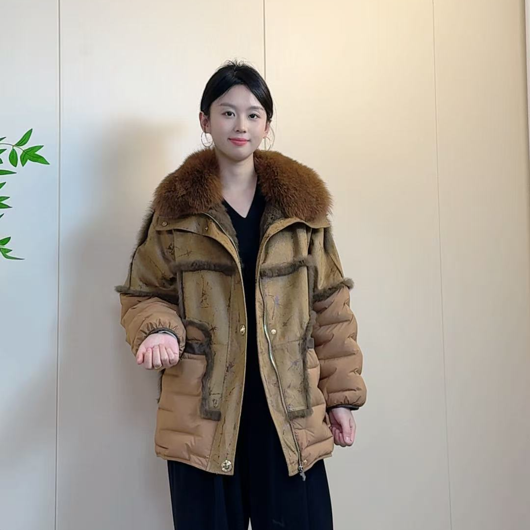 今菲雅工厂尾货狐狸毛领轻奢皮草鸭绒内胆皮草外套（No退No换）