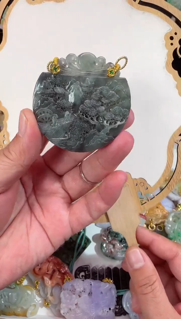 【闪购商品】翡翠颈饰未镶嵌仿古