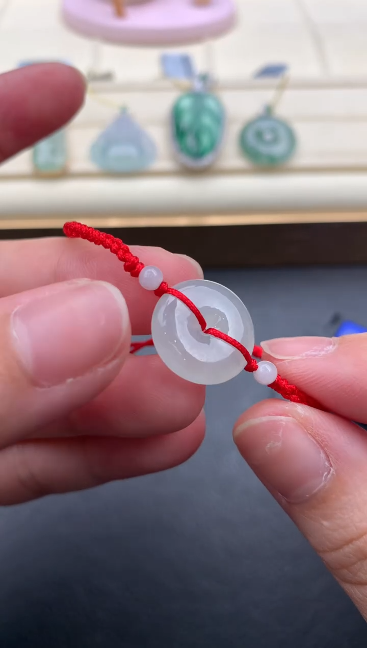 翡翠未镶嵌颈饰W359     