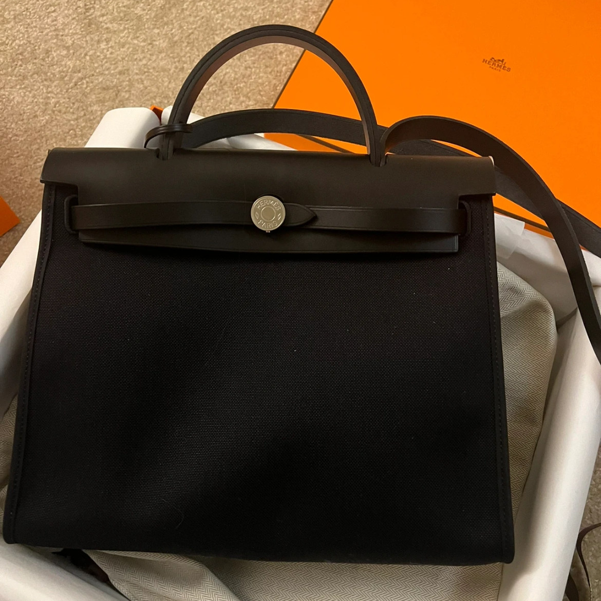 95新 Hermes/爱马仕 herbag31单肩包/黑银C刻/251209VZXLXA1