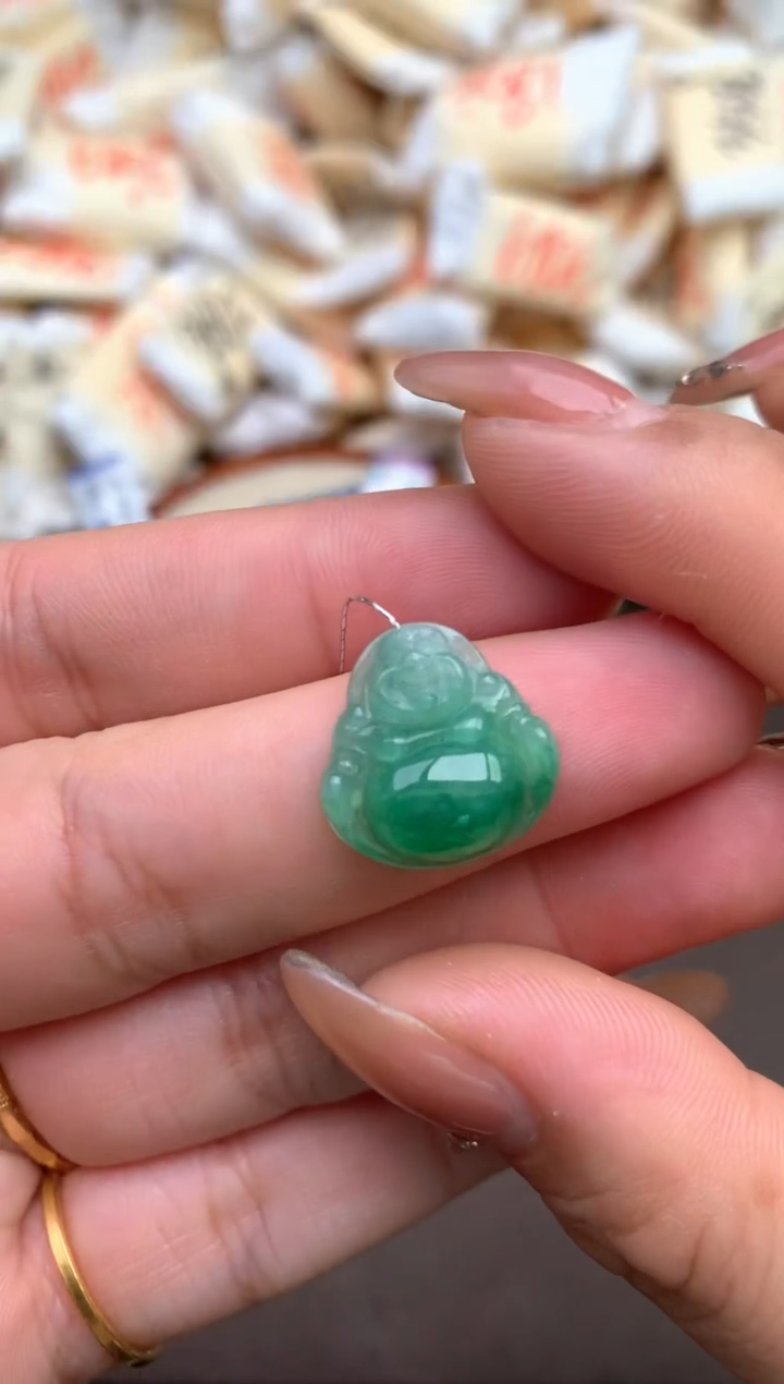 【闪购商品】翡翠未镶嵌颈饰—