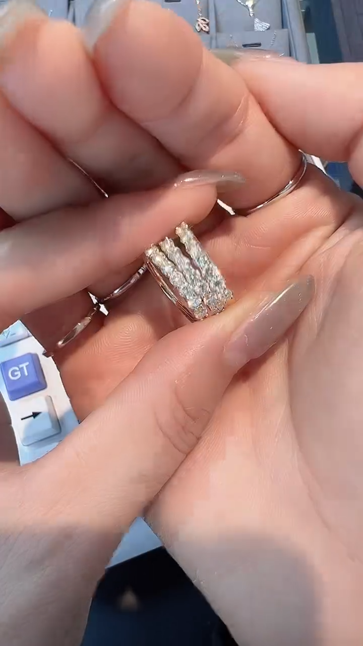 【闪购商品】钻石戒指/指环18K金镶嵌多样性发一