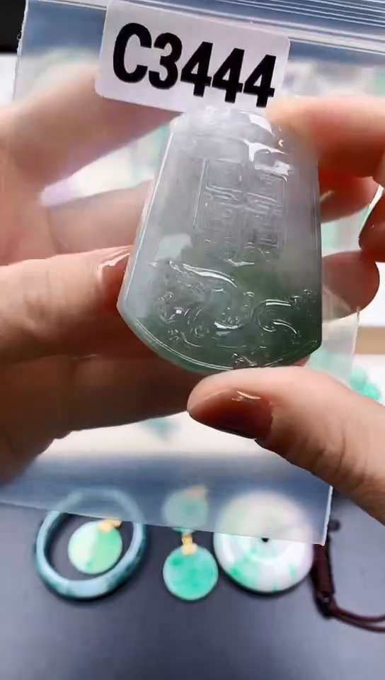 翡翠未镶嵌颈饰天然翡翠吊坠挂件