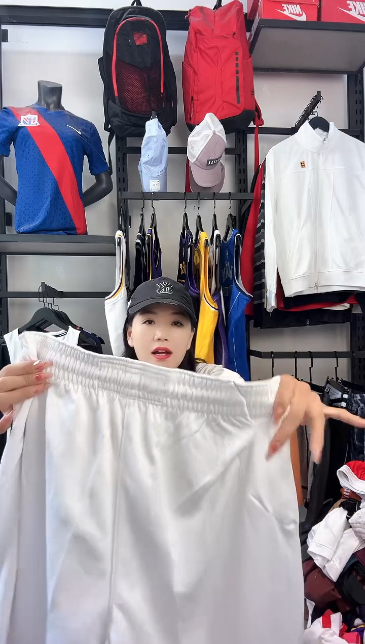 773·编码  耐克卫衣瑕疵修复以直播间过款为准 尺码·175