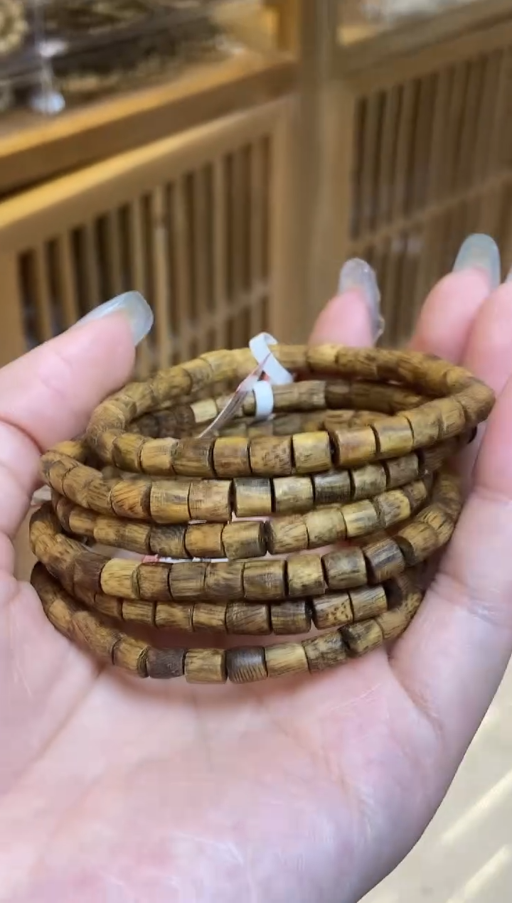 【闪购商品】手串沉香海南红金猊随型单圈多样性发其一