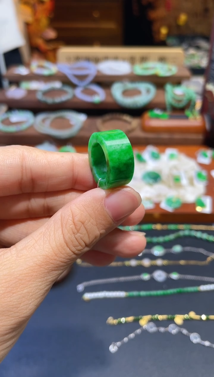 颈饰未镶嵌翡翠路路通