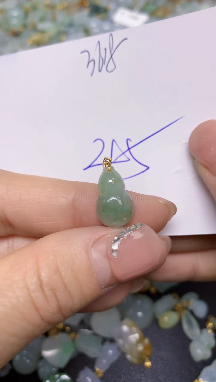 【闪购商品】翡翠挂件18K金镶嵌 天然翡翠A货