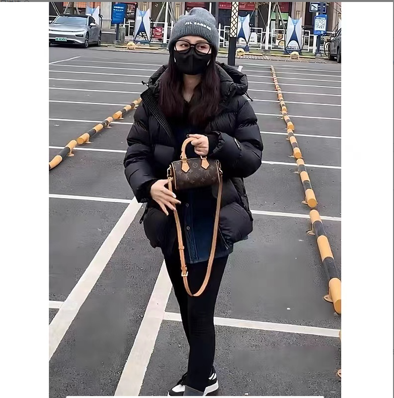 大朵白鸭绒黑色郁金香短款轻奢情侣款外套白鸭绒羽绒服