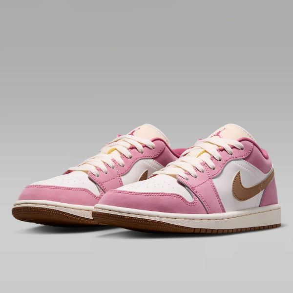 NIKE/耐克官方正品AJ1 男女同款草莓熊树莓粉低帮板鞋 DC0774-609