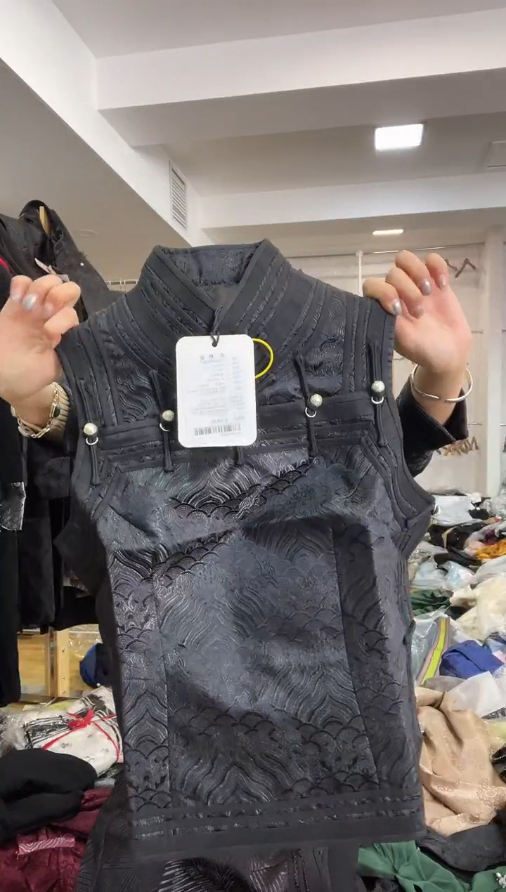 M码       90-105斤   马甲