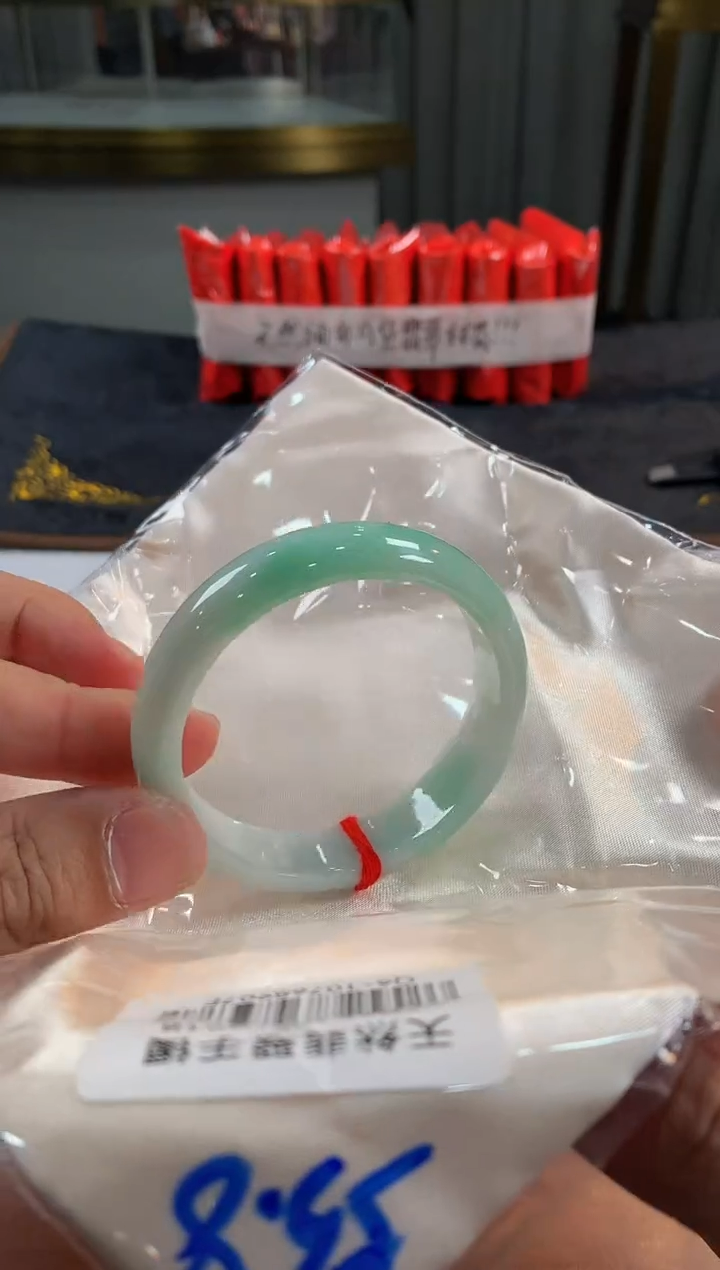 未镶嵌定制翡翠5068毛货不退不换    53-54