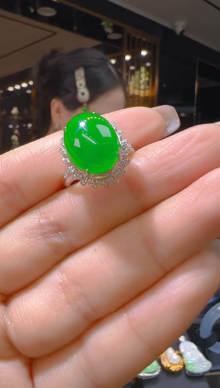 【闪购商品】翡翠戒指18K金镶嵌116 (多样性发货)