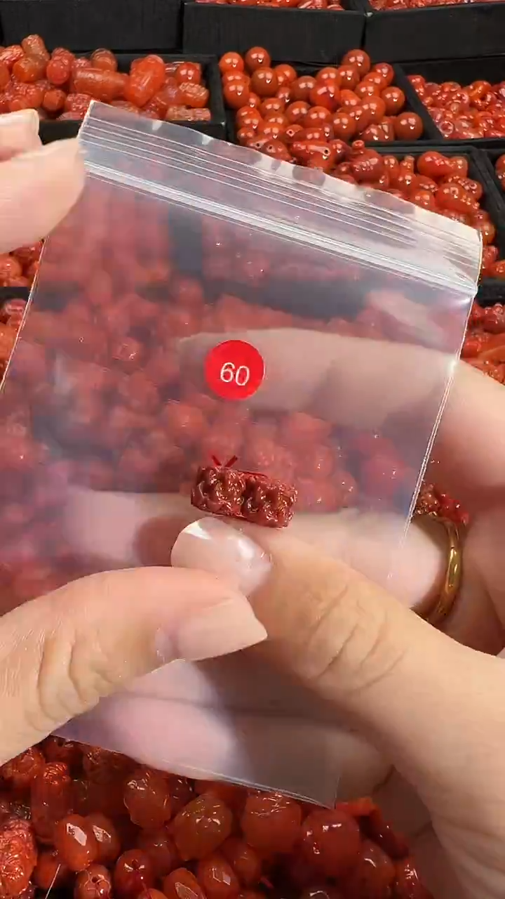 颈饰未镶嵌南红玛瑙1