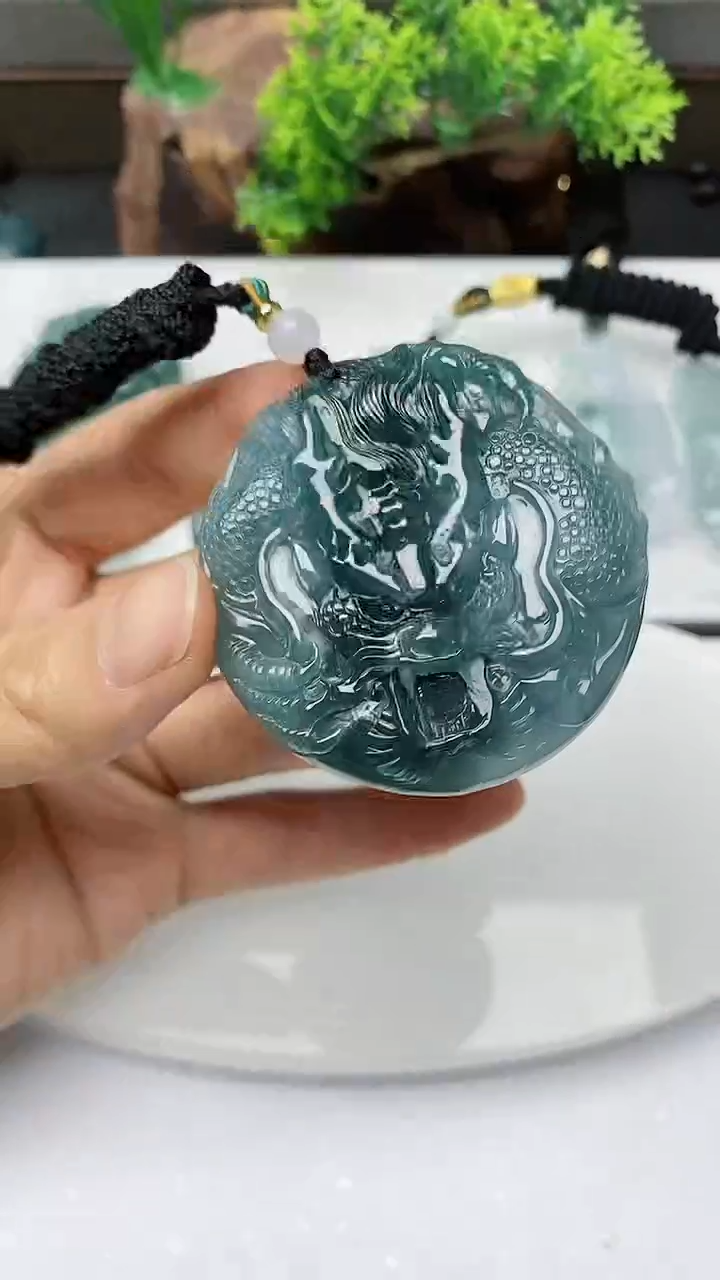 【闪购商品】翡翠颈饰未镶嵌