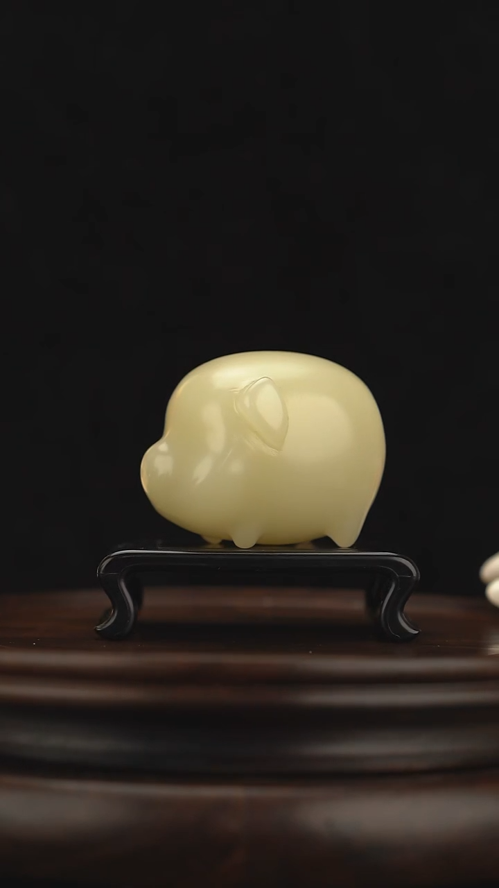 玉【吉祥福猪】天然玉石摆件