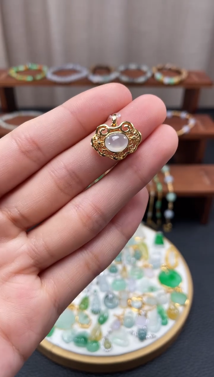 【闪购商品】翡翠吊坠(不含链)18K金镶嵌一个   JK237