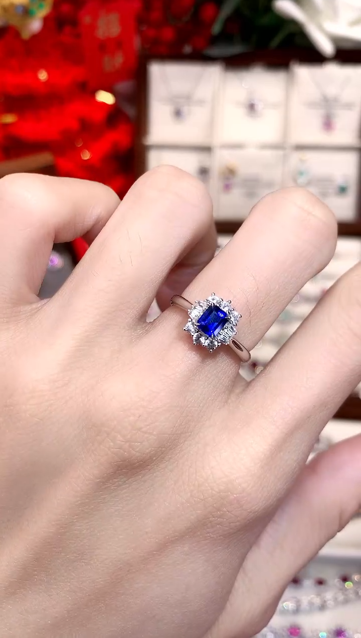 【闪购商品】蓝宝石戒指18K金镶嵌0.70ct/天然宝石/七天无理由