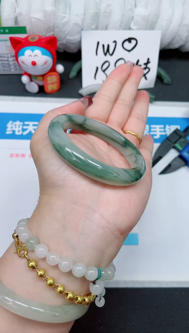 【闪购商品】石英质玉手镯未镶嵌111