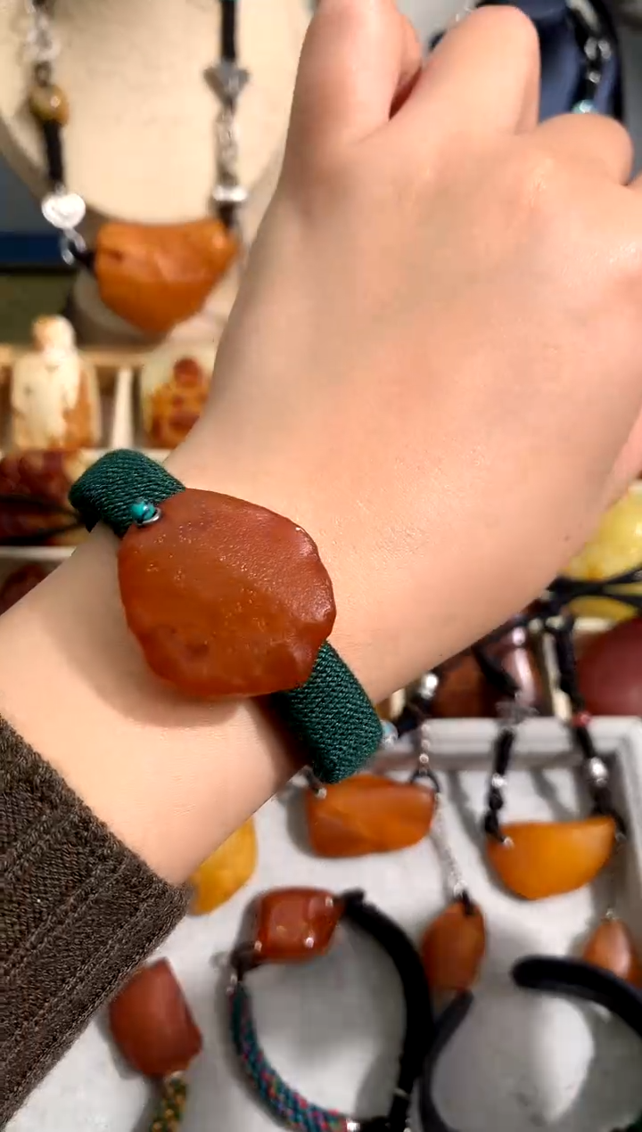 【闪购商品】蜜蜡裸石未镶嵌似玉