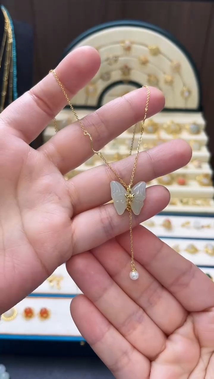 【闪购商品】和田玉颈饰银S925镀金镶嵌蝴蝶