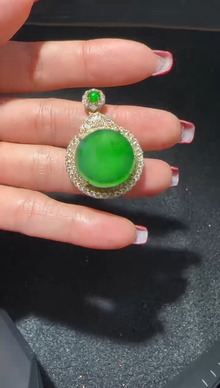 【闪购商品】翡翠吊坠(赠链)未镶嵌多样性发货拍一发一