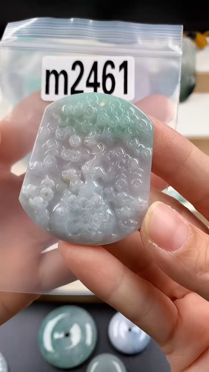 颈饰未镶嵌翡翠天然翡翠吊坠挂件