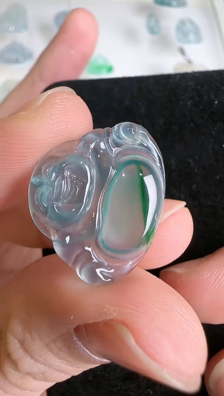 【闪购商品】翡翠吊坠(不含链)未镶嵌··