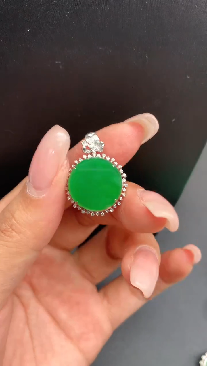 【闪购商品】翡翠颈饰18K金镶嵌无事牌1540