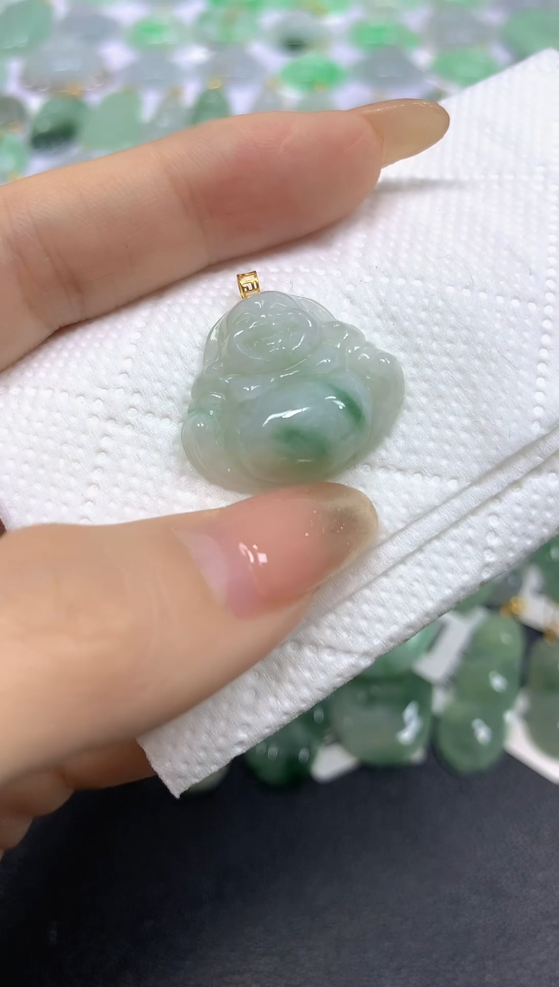 颈饰18K金镶嵌翡翠A货