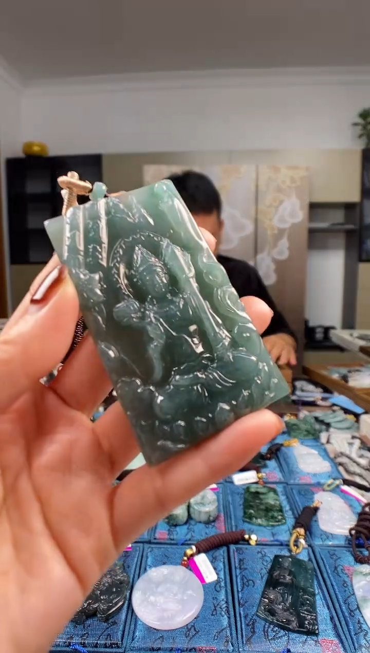 颈饰未镶嵌翡翠多样性发其一