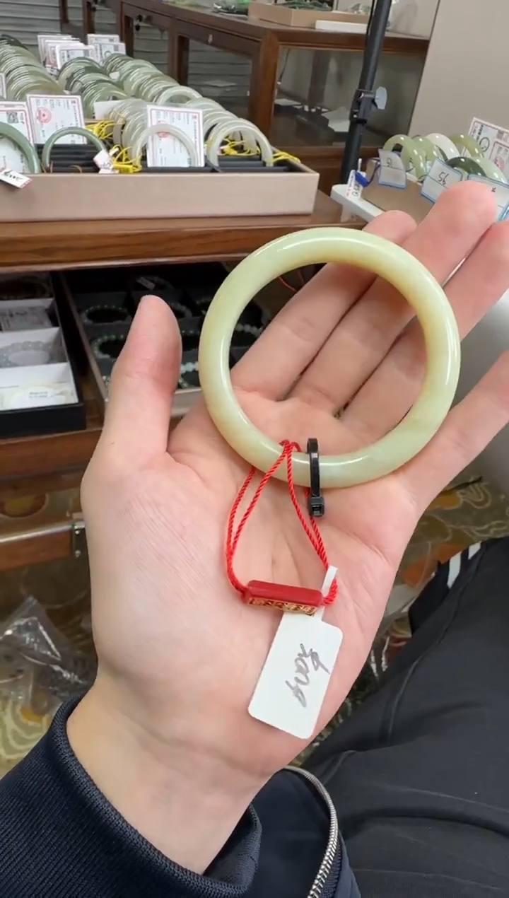 未镶嵌手镯和田玉54