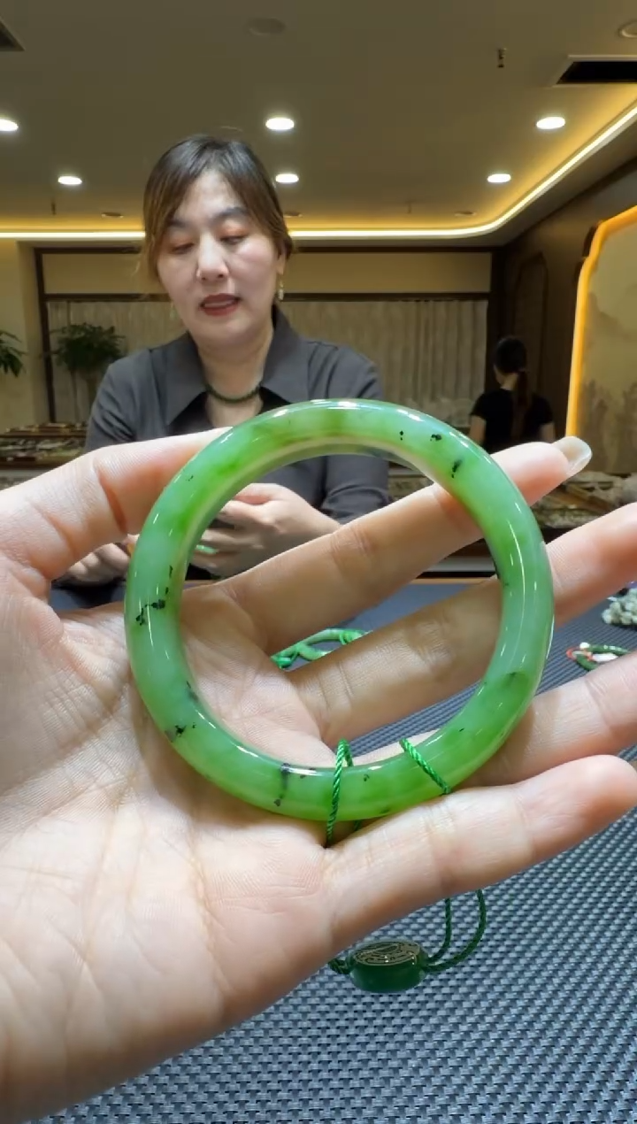 颈饰未镶嵌和田玉手镯58