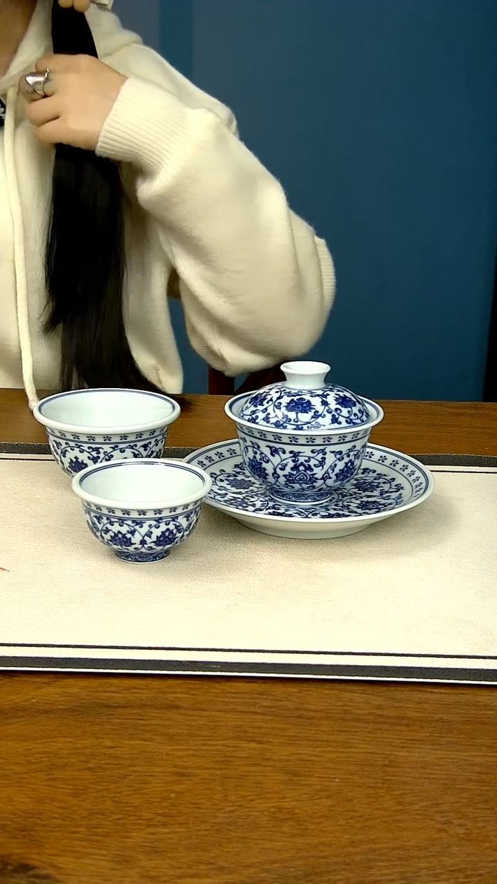 【闪购商品】青花缠枝莲四件套----一大一小压