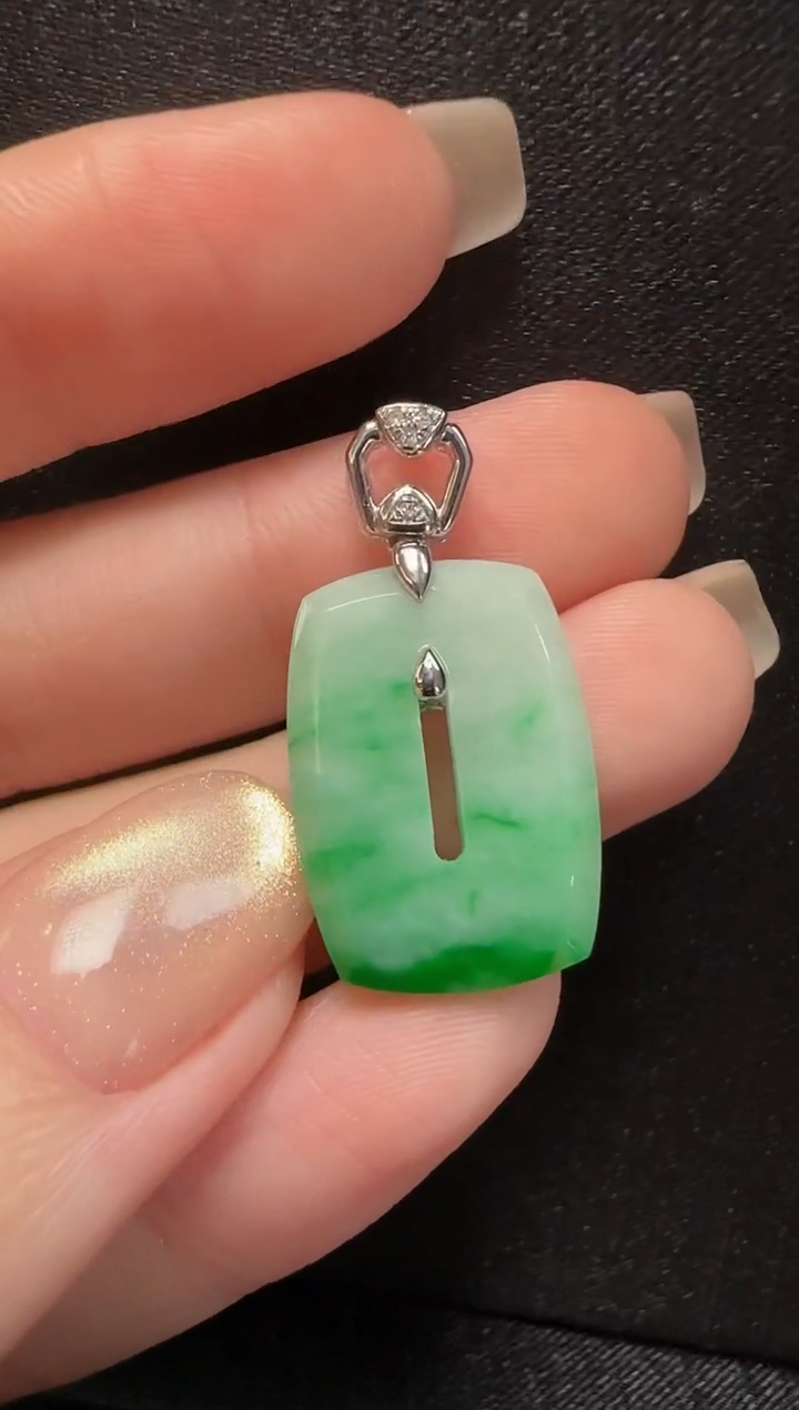 翡翠18K金镶嵌颈饰938福贝一个