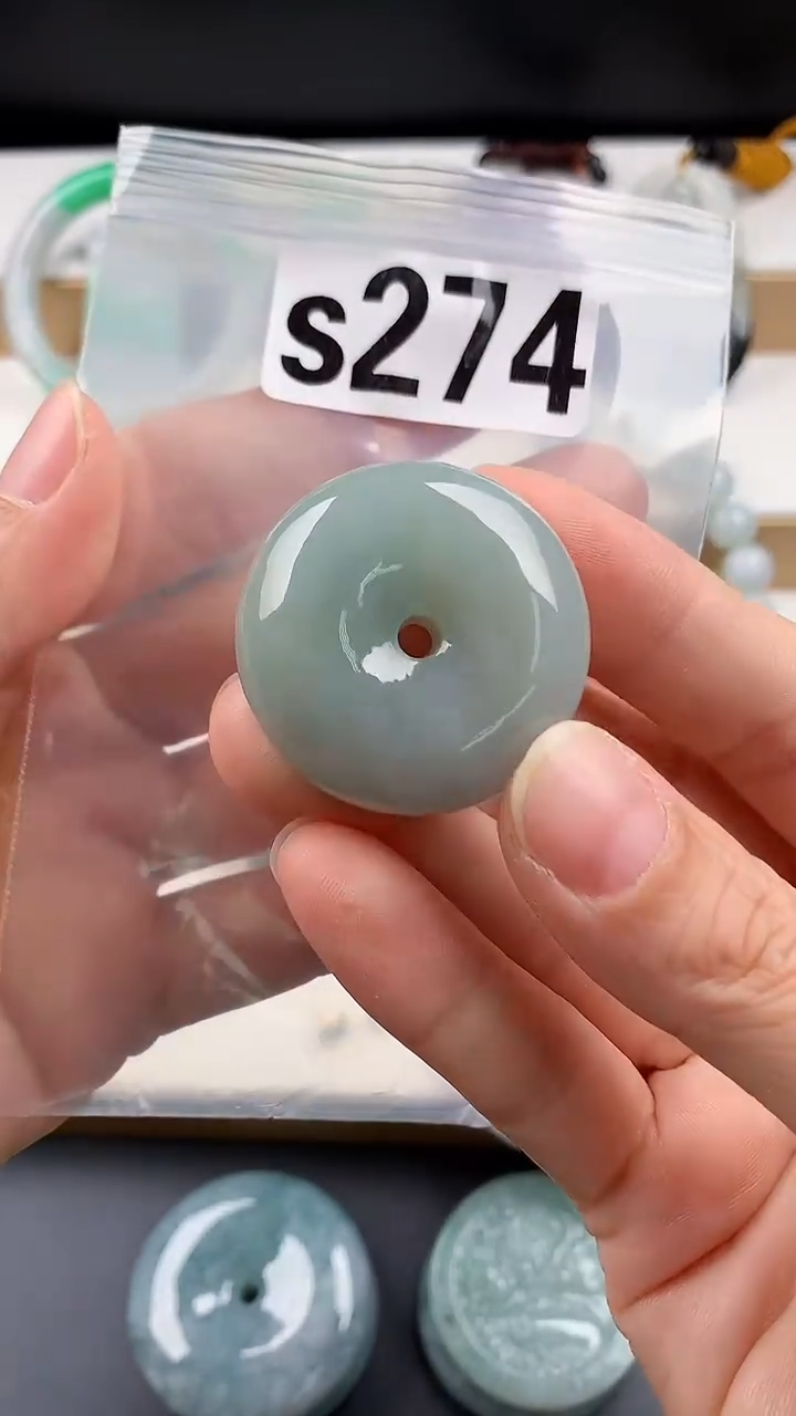 颈饰未镶嵌翡翠天然翡翠吊坠挂件