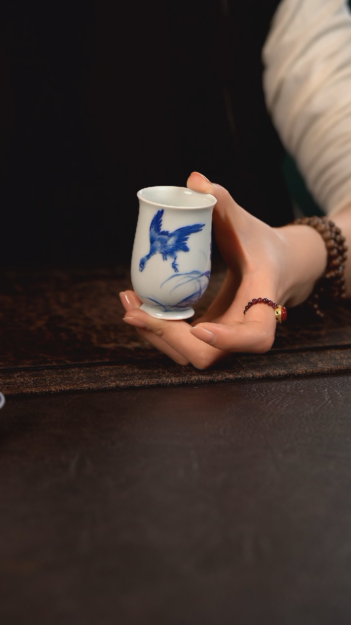 【闪购商品】杯方墨窑仿王步芦雁玉兰手握闻香杯