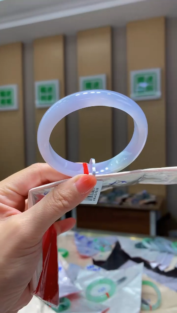 翡翠手镯未镶嵌-XX84 圈口58.3