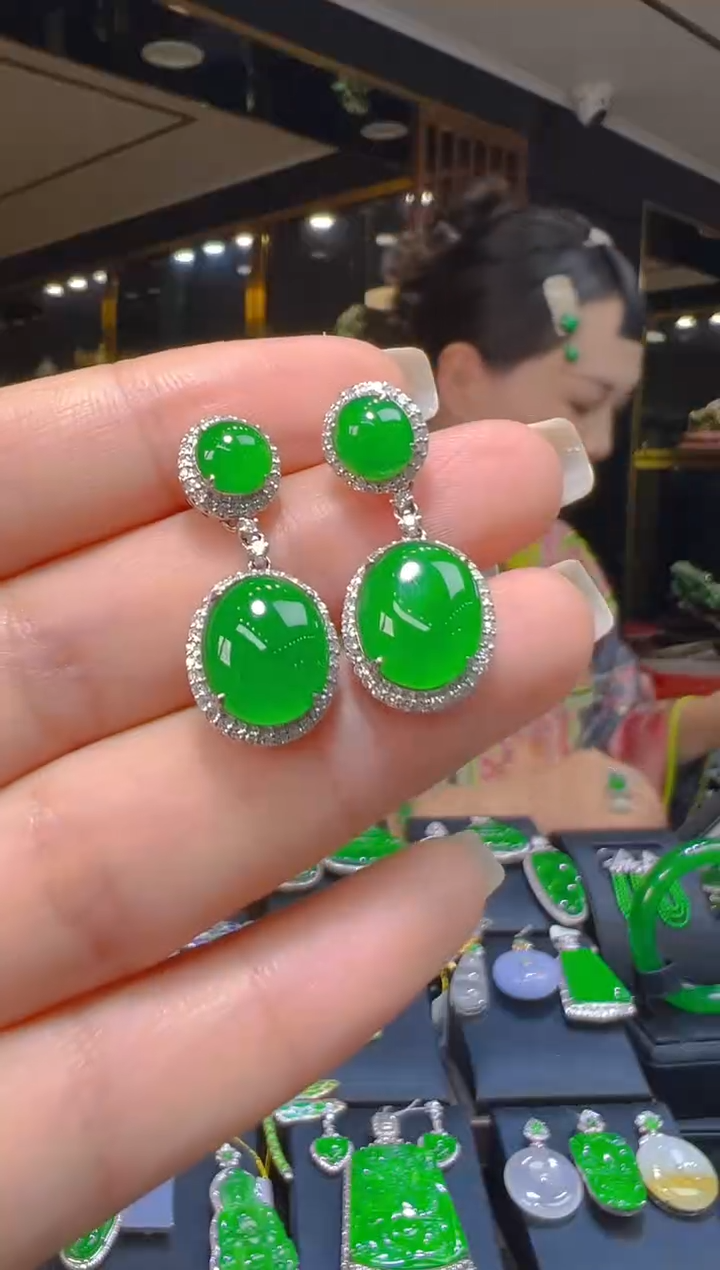 18K金镶嵌翡翠耳饰党*084   