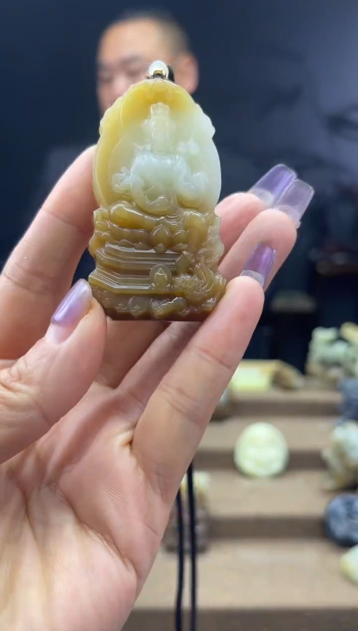 颈饰未镶嵌和田玉1
