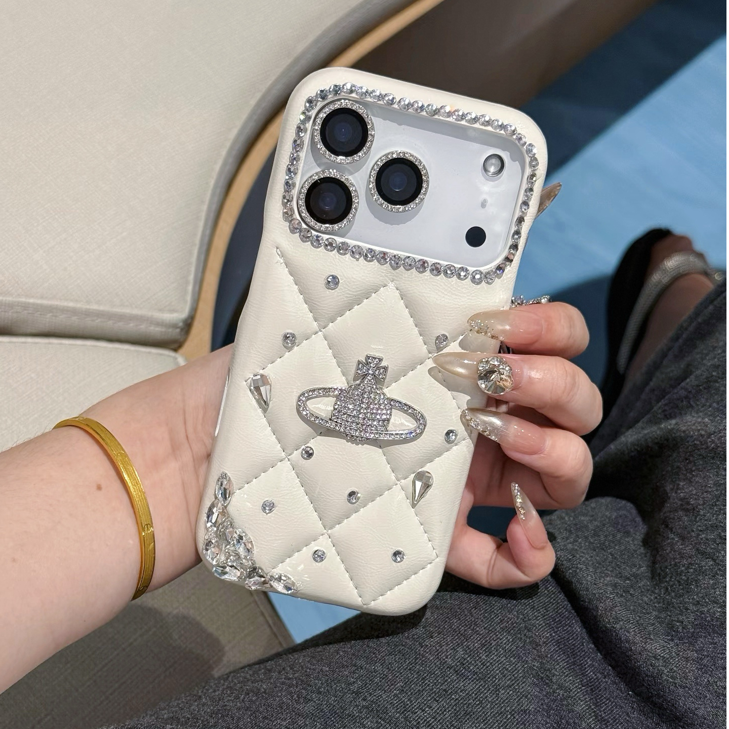 潮牌土星白菱格皮纹iPhone17promax手机壳16适用于苹果15名媛风13