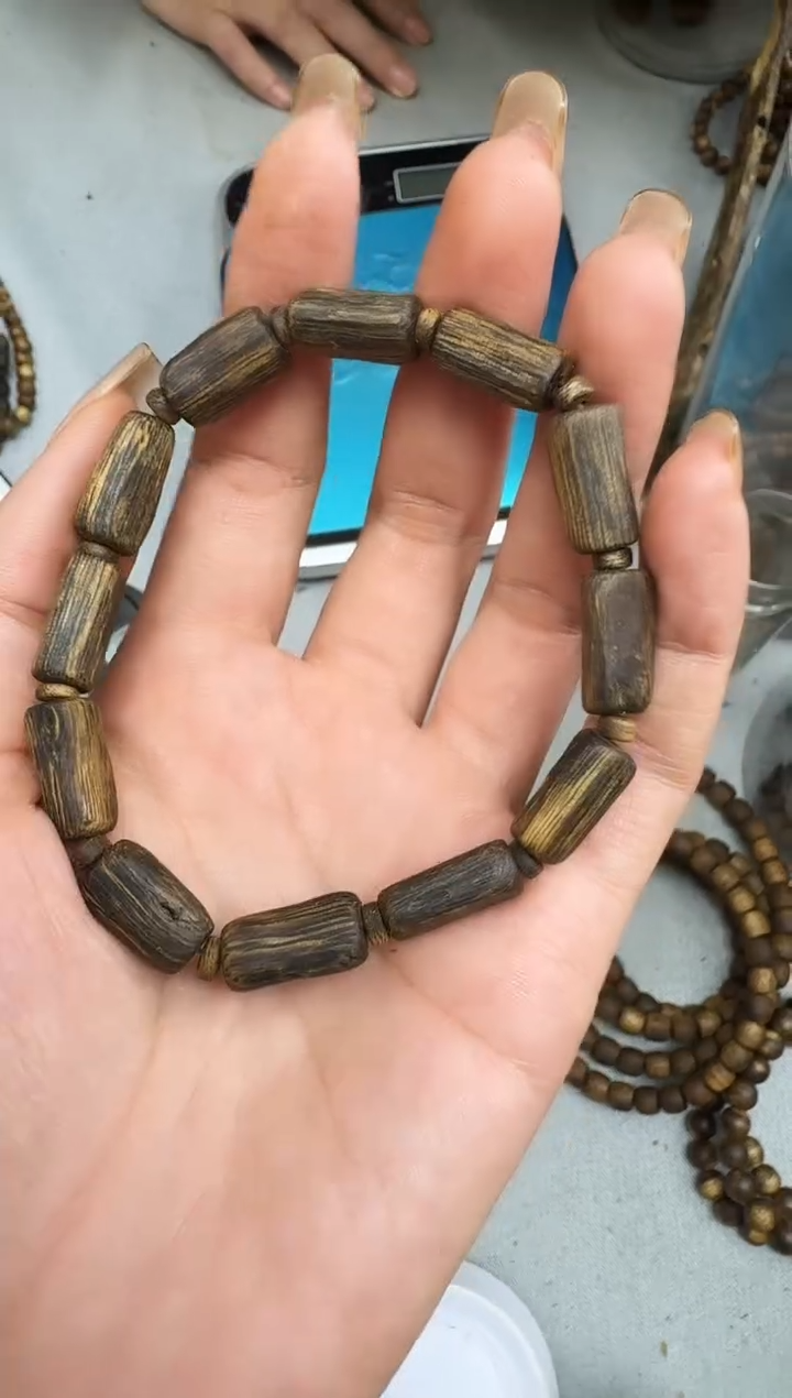 沉香手串8克白棋树心油随型单圈多样性发一