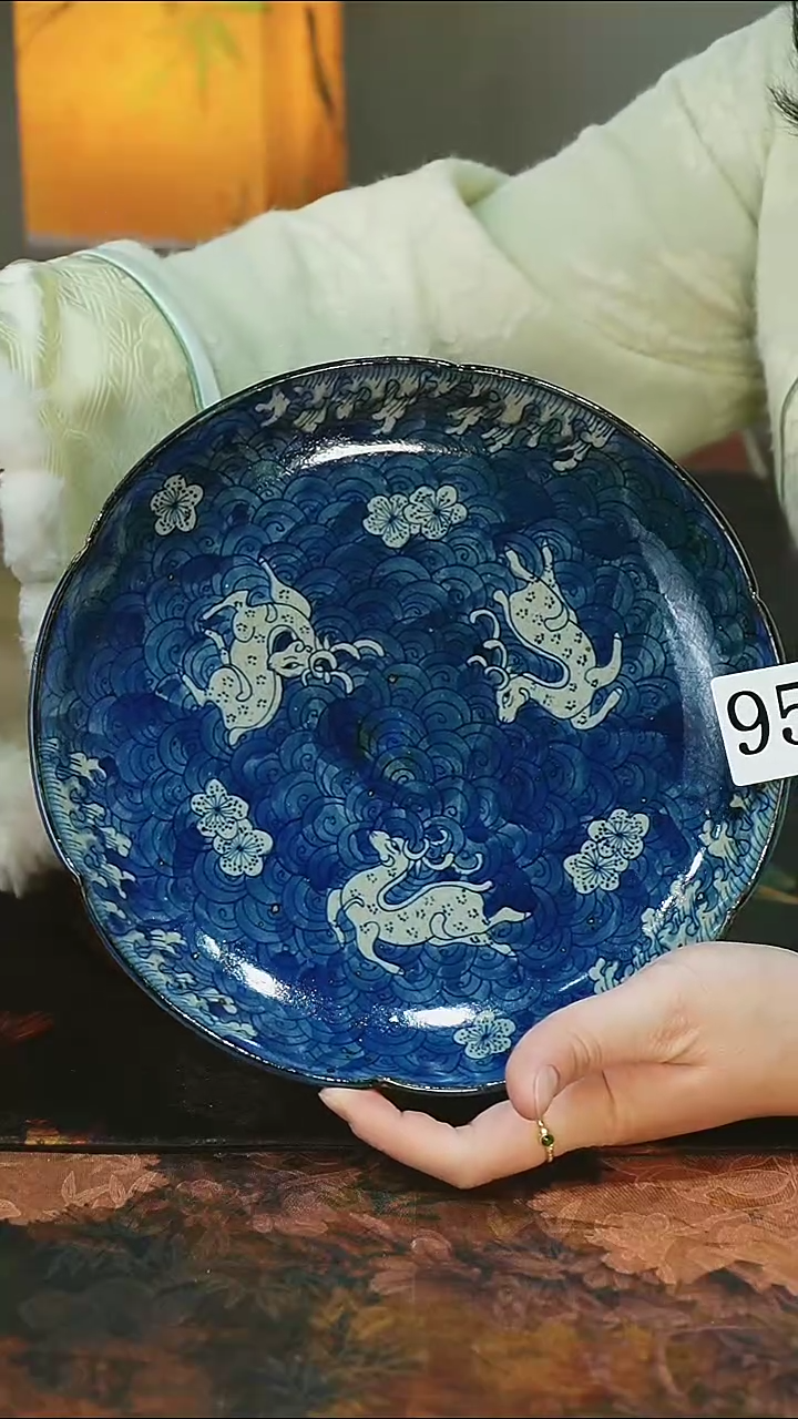 .951...........微黄/