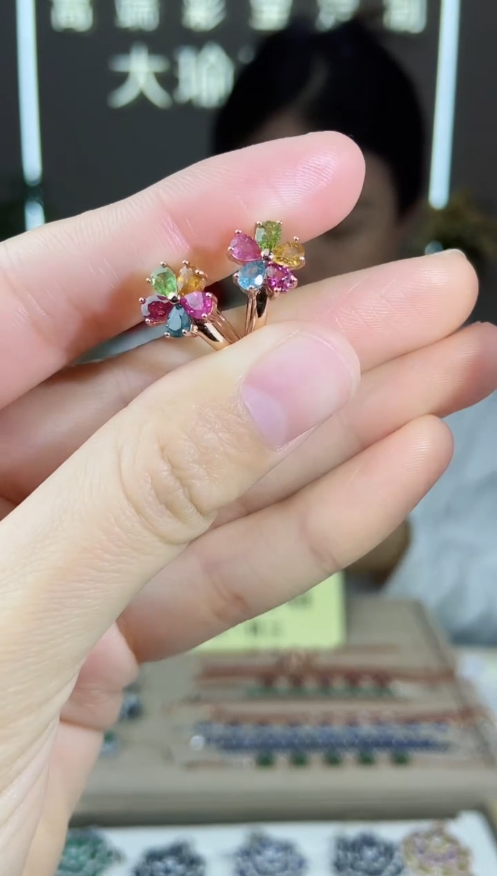【闪购商品】碧玺耳饰银S925镶嵌耳饰