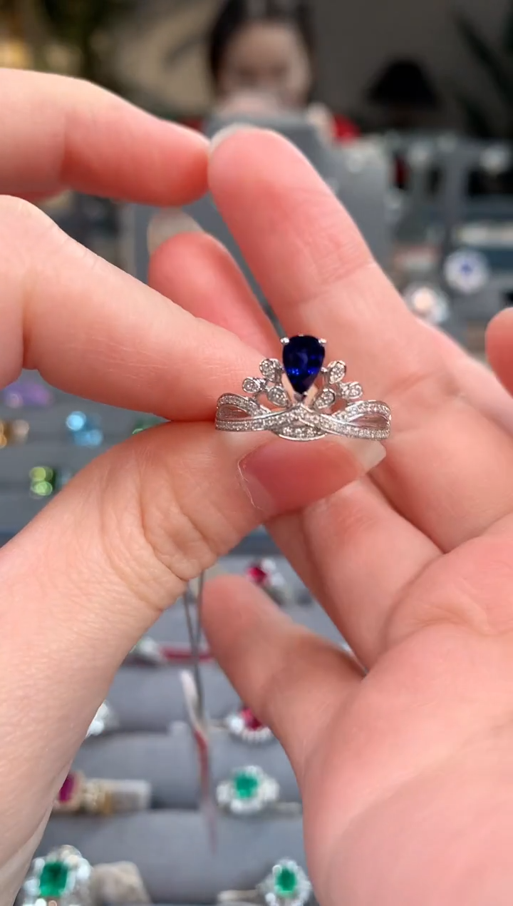 【闪购商品】蓝宝石戒指18K金镶嵌蓝宝石