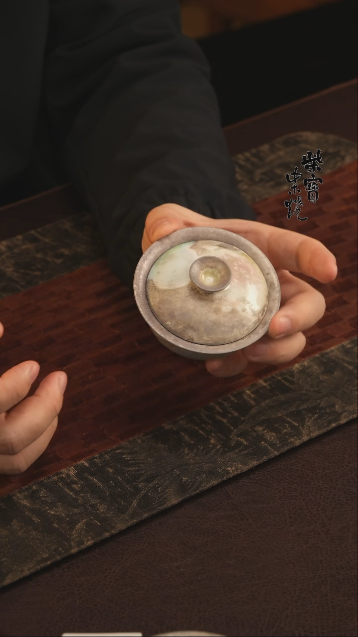 【闪购商品】杯560樱花粉柴烧手工盖碗
