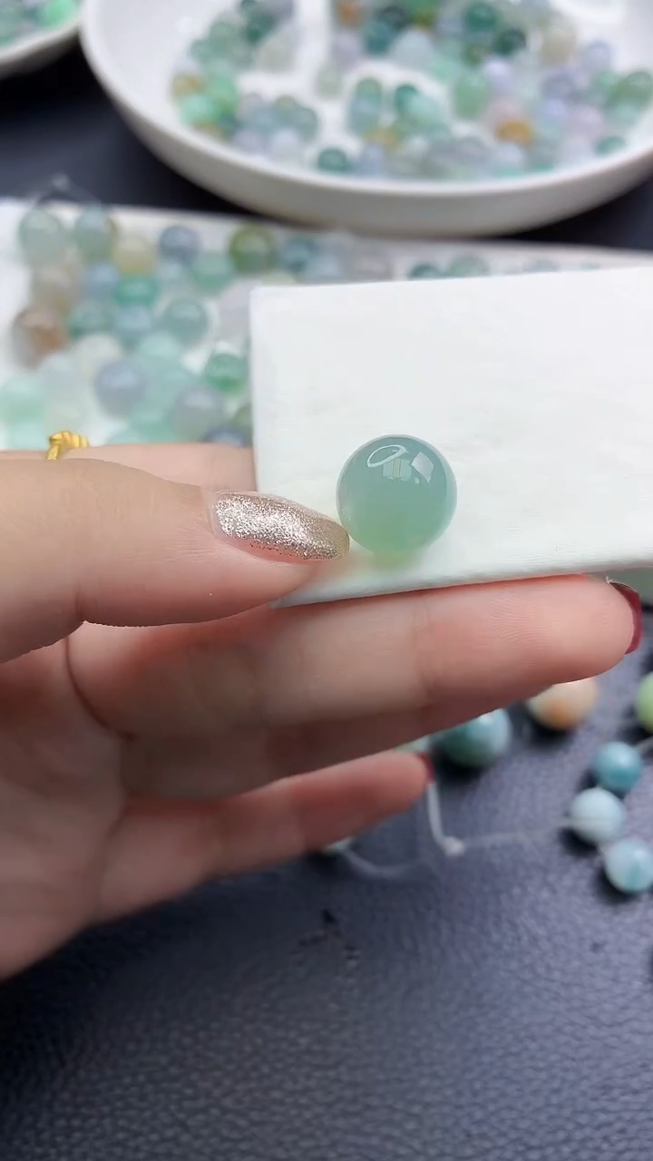 未镶嵌定制翡翠梨**剧珠子