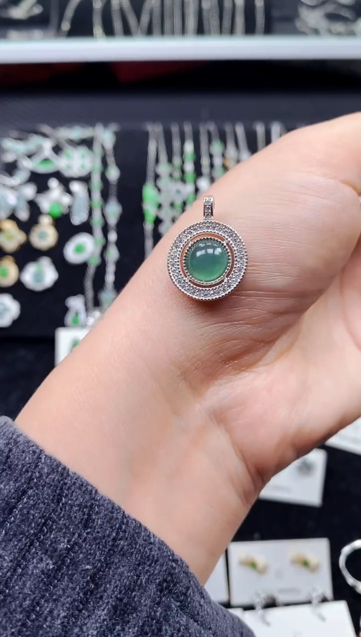 【闪购商品】翡翠颈饰银S925镶嵌8134