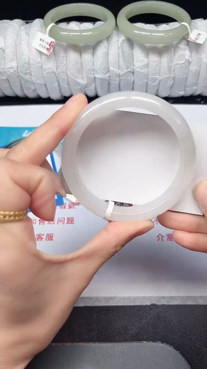 未镶嵌手镯石英质玉334-58/59